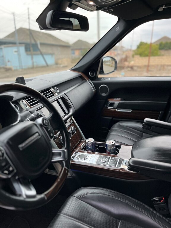 2015 Land Rover Range Rover, 3.0L, 154497km - Image 4