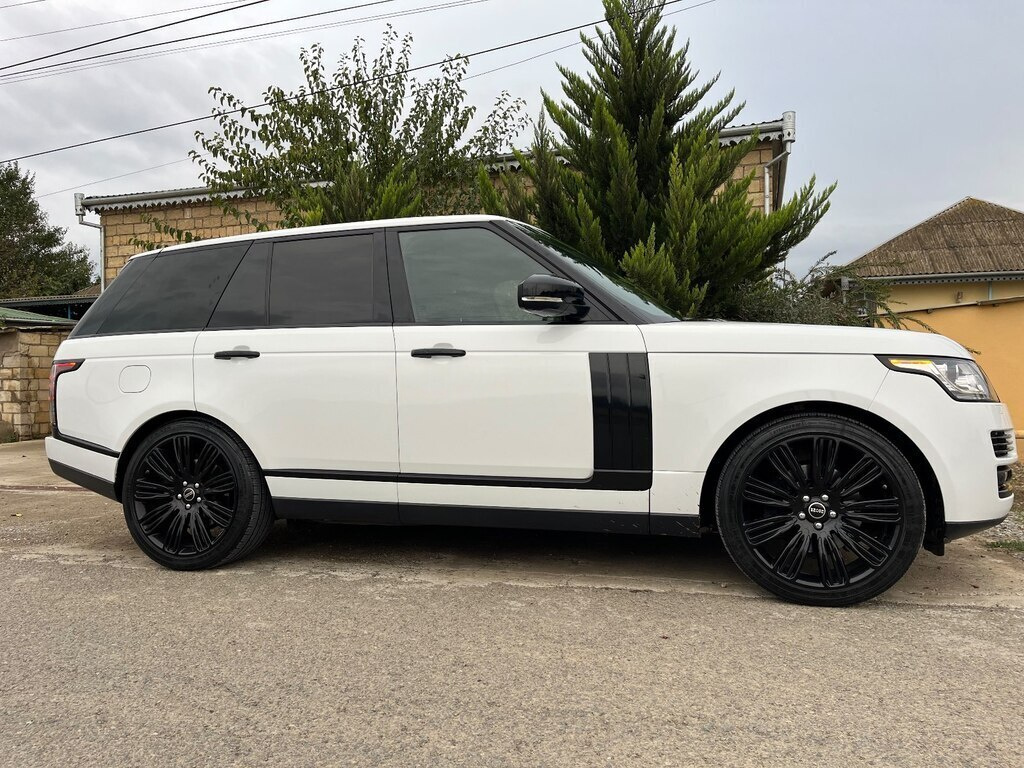 2015 Land Rover Range Rover, 3.0L, 154497km - Image 8