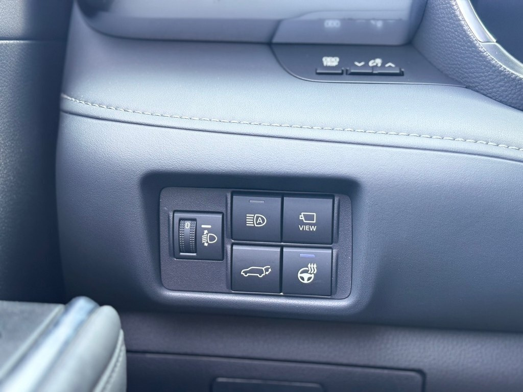 2025 Toyota Highlander, 2.5L, 1453km - Image 21