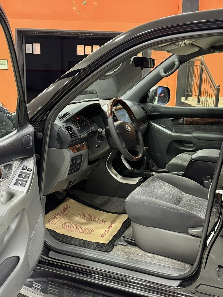 2007 Toyota Land Cruiser Prado, 2.7L, 195000km - Image 16