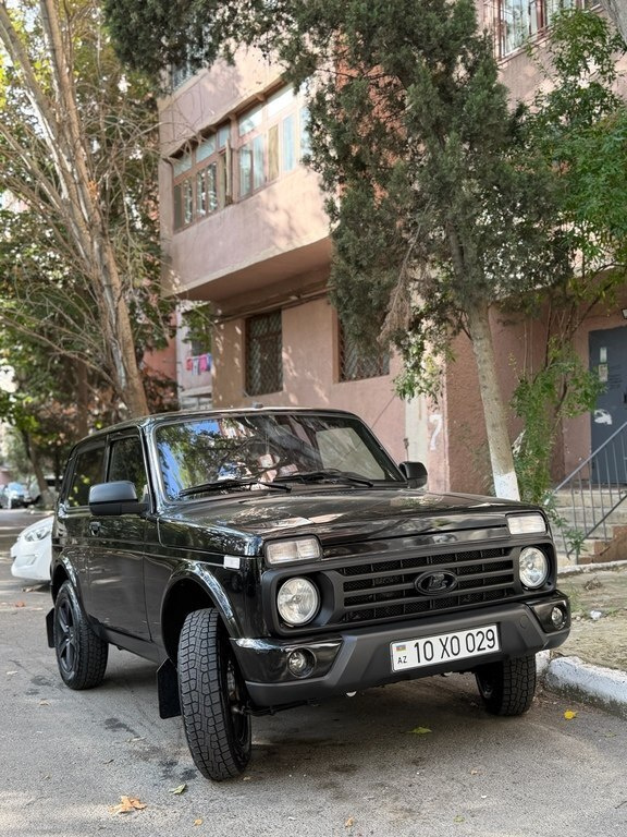 2023 LADA (VAZ) Niva, 1.7L, 50000km - Image 1