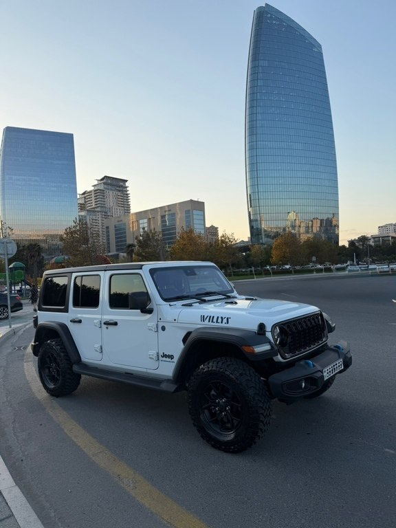 2024 Jeep Wrangler, 2.0L, 19000km - Image 6