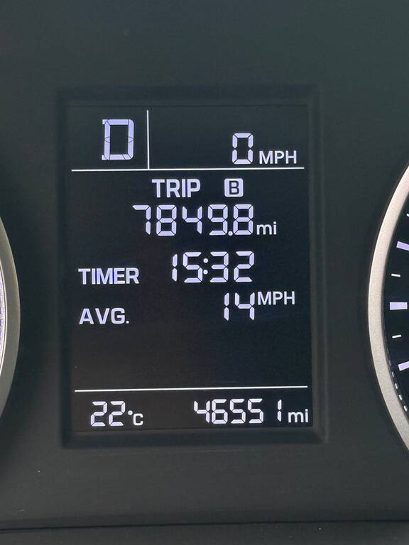 2018 Hyundai Elantra, 2.0L, 75000km - Image 5
