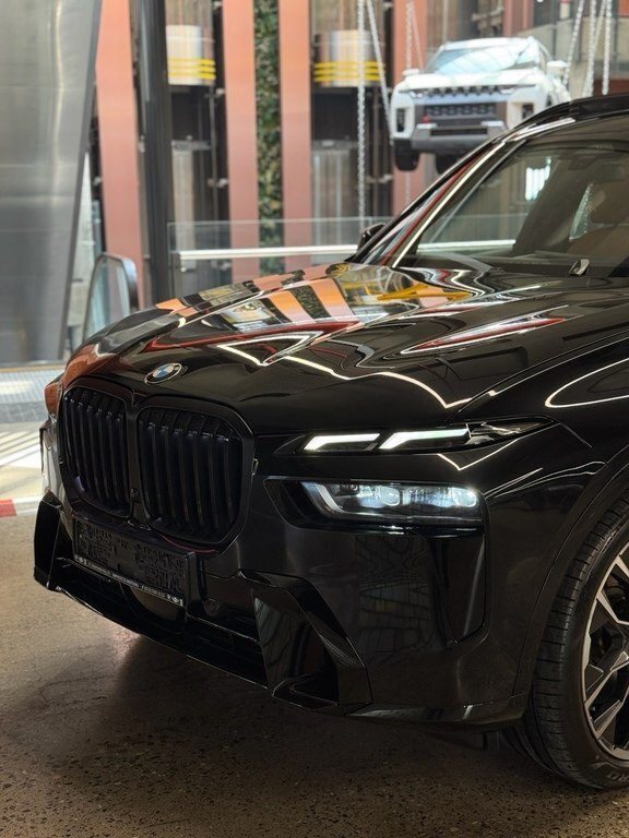 2023 BMW X7, 3.0L, 24706km - Image 12