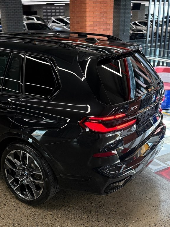 2023 BMW X7, 3.0L, 24706km - Image 14