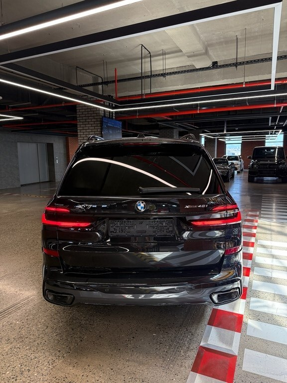 2023 BMW X7, 3.0L, 24706km - Image 4