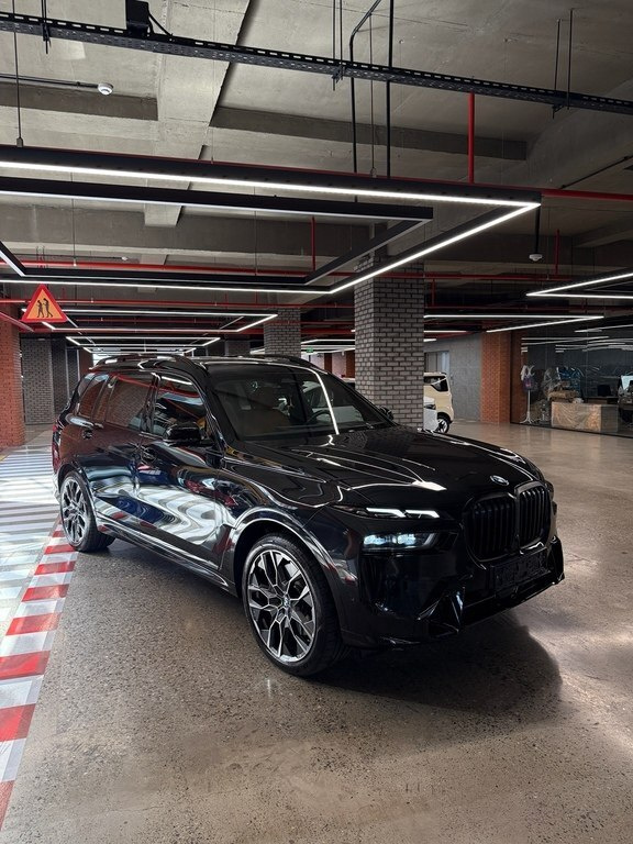 2023 BMW X7, 3.0L, 24706km - Image 7