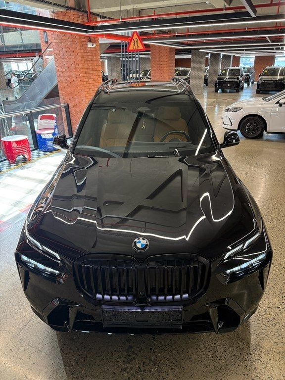 2023 BMW X7, 3.0L, 24706km - Image 9