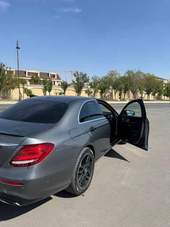 2019 Mercedes E 300 4MATIC, 2.0L, 144000km - Image 12