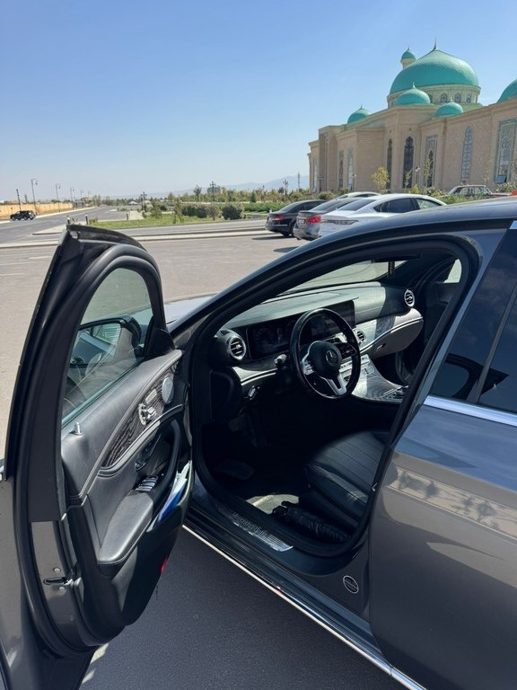 2019 Mercedes E 300 4MATIC, 2.0L, 144000km - Image 5