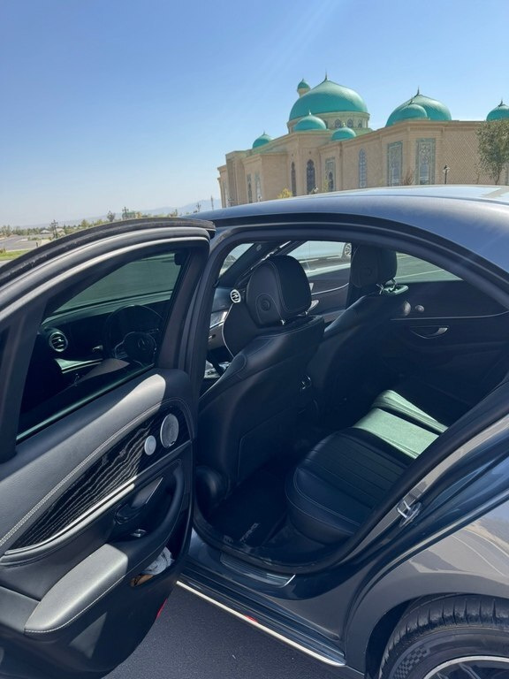2019 Mercedes E 300 4MATIC, 2.0L, 144000km - Image 7
