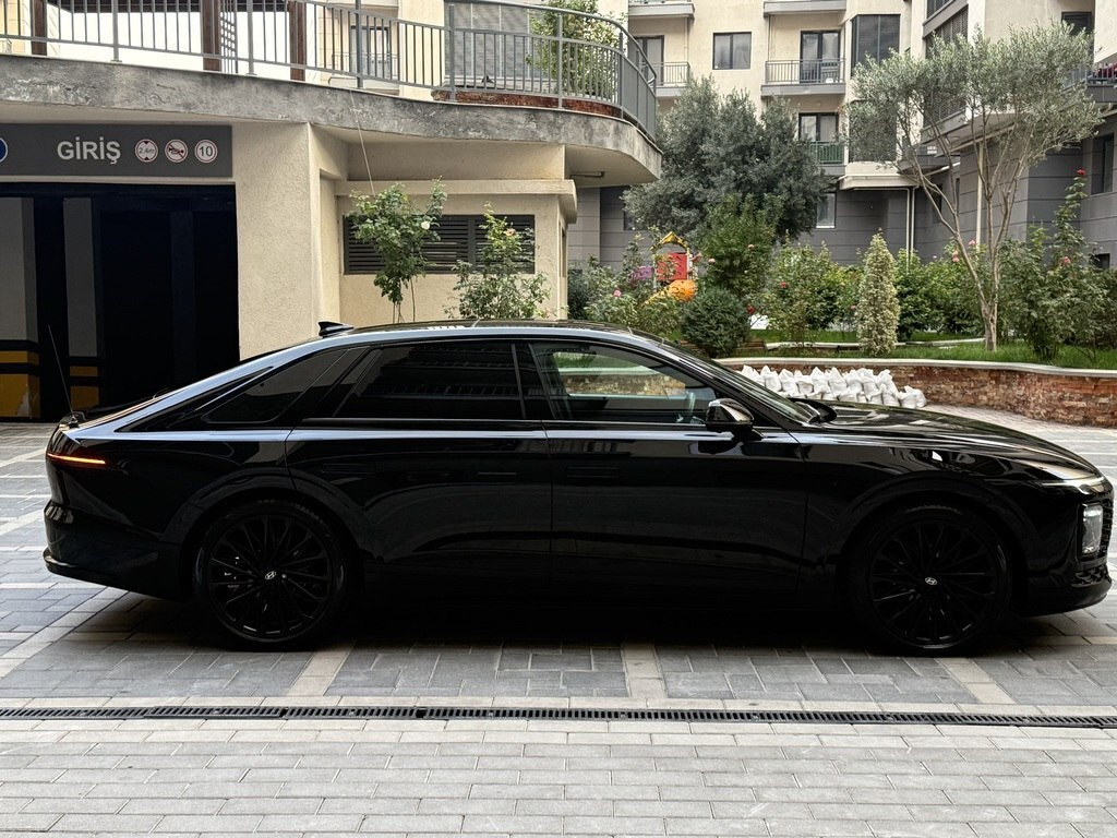 2023 Hyundai Grandeur, 1.6L, 45000km - Image 14