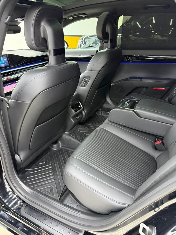 2023 Hyundai Grandeur, 1.6L, 47000km - Image 16