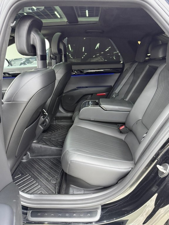 2023 Hyundai Grandeur, 1.6L, 47000km - Image 17