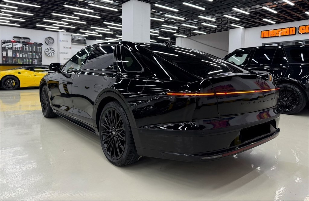 2023 Hyundai Grandeur, 1.6L, 47000km - Image 9