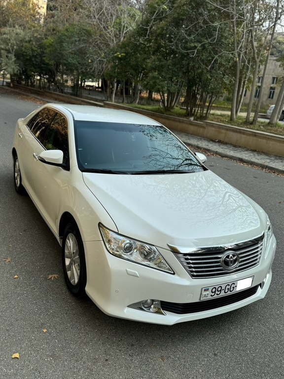 2014 Toyota Camry, 2.5L, 174000km - Image 11