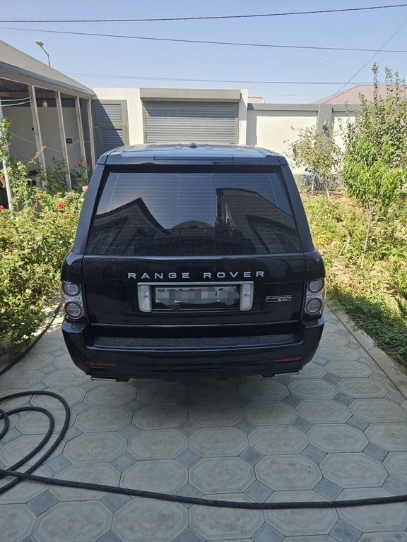 2010 Land Rover Range Rover, 5.0L, 158000km - Image 2