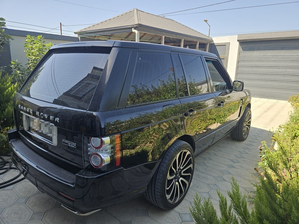 2010 Land Rover Range Rover, 5.0L, 158000km - Image 4