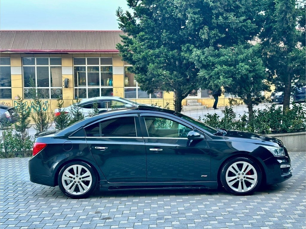 2015 Chevrolet Cruze, 1.4L, 255000km - Image 8