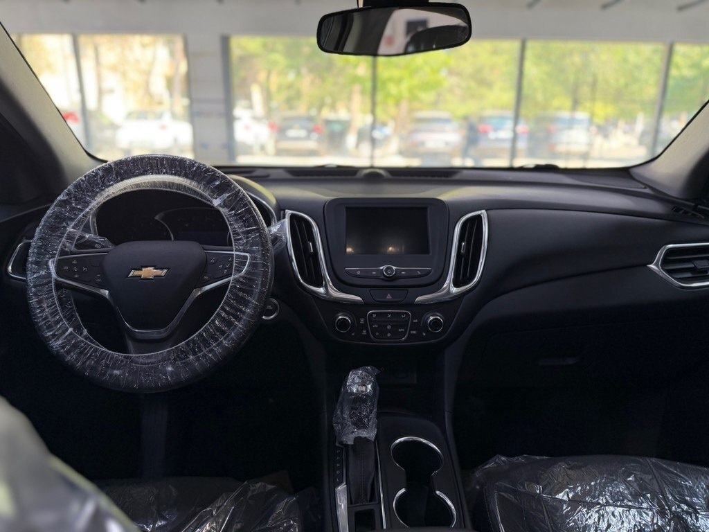 2020 Chevrolet Equinox, 1.5L, 102000km - Image 9
