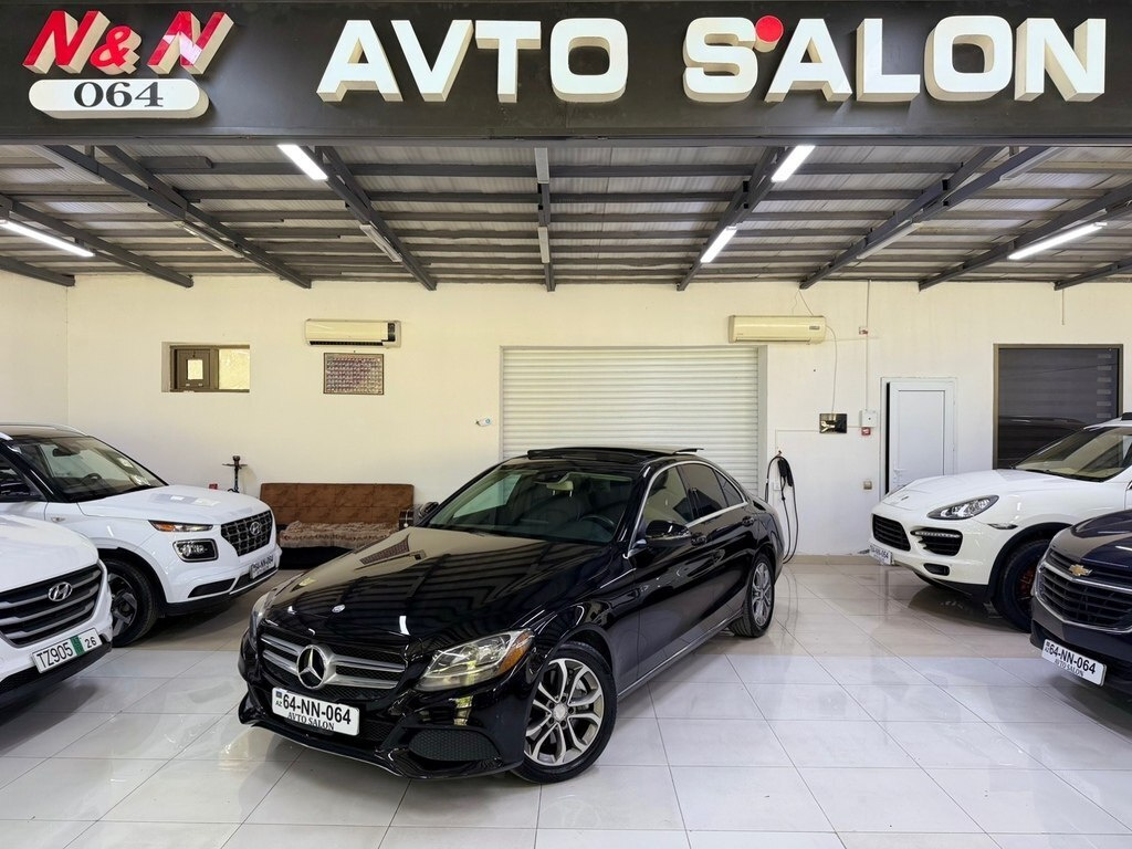 2017 Mercedes C 300, 2.0L, 142000km - Image 1