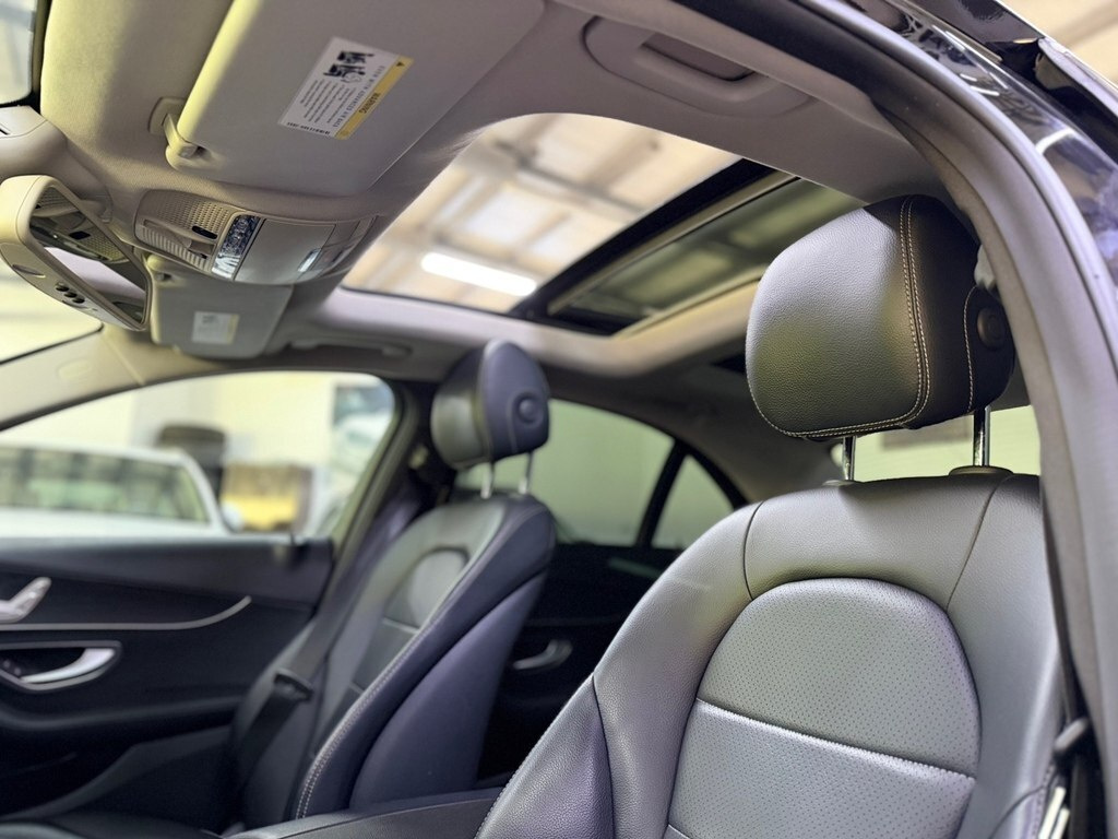 2017 Mercedes C 300, 2.0L, 142000km - Image 11