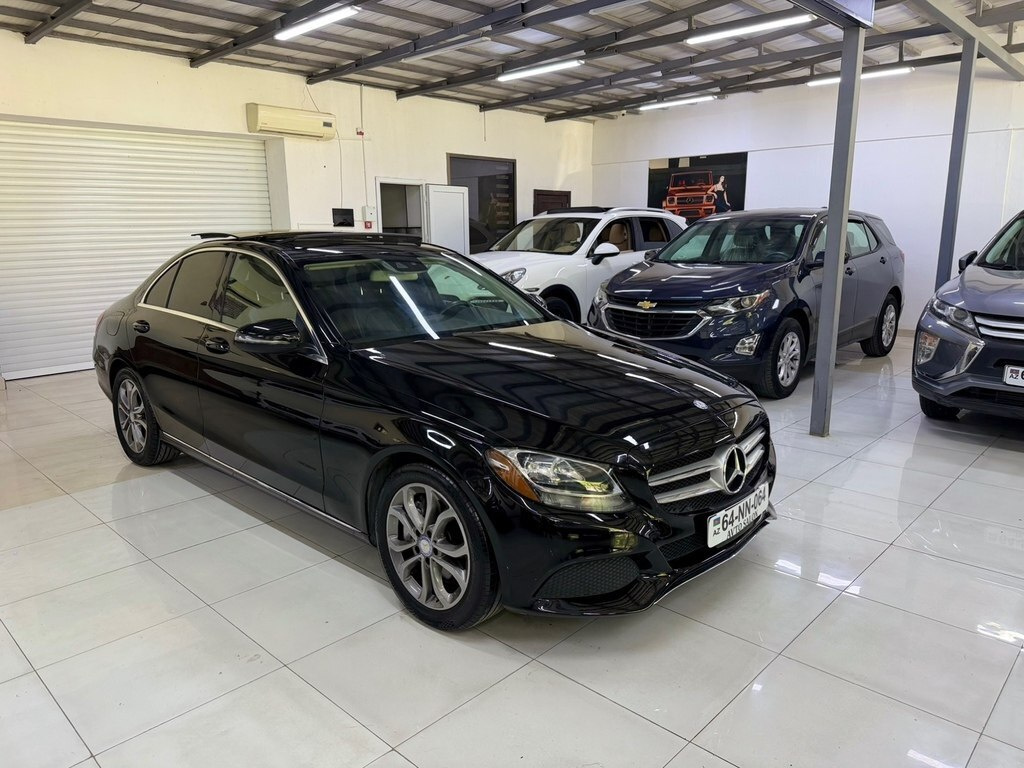 2017 Mercedes C 300, 2.0L, 142000km - Image 3