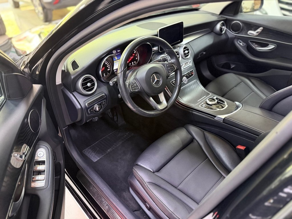 2017 Mercedes C 300, 2.0L, 142000km - Image 8