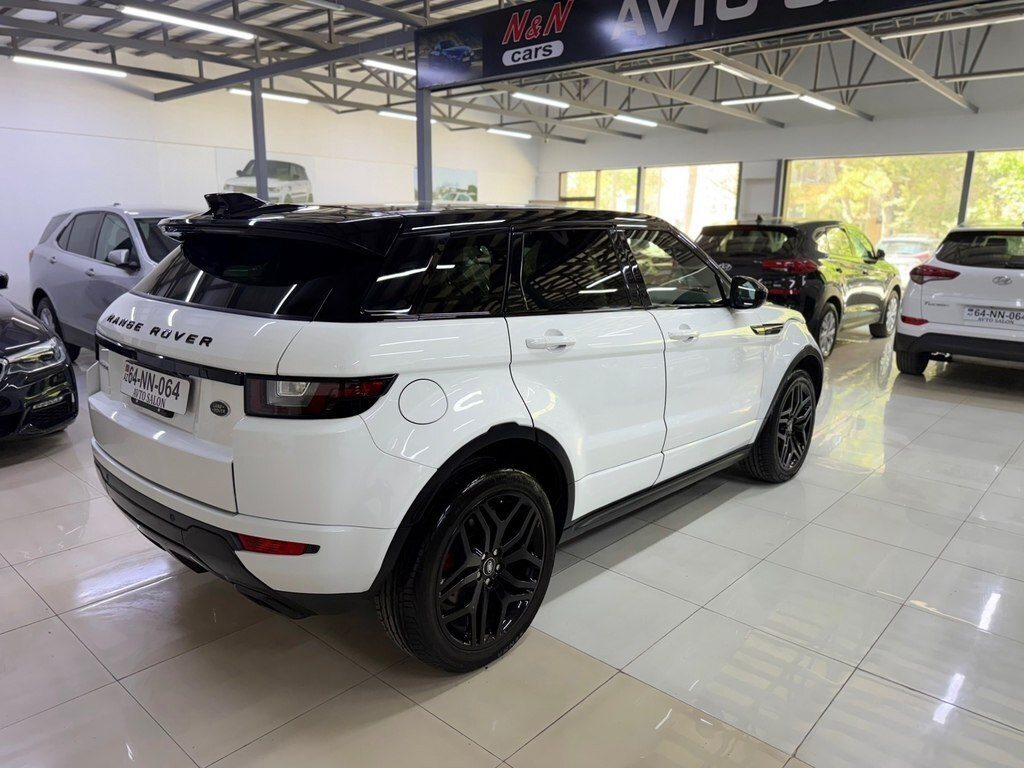 2017 Land Rover RR Evoque, 2.0L, 75400km - Image 7