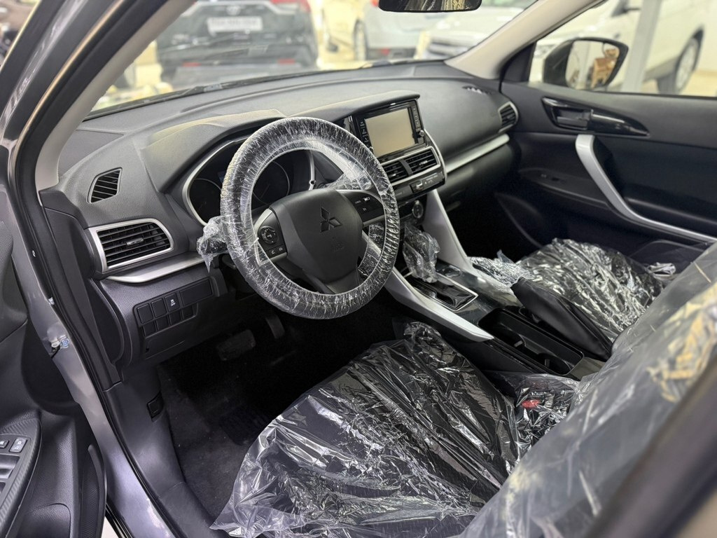 2019 Mitsubishi Eclipse Cross, 1.5L, 169000km - Image 8