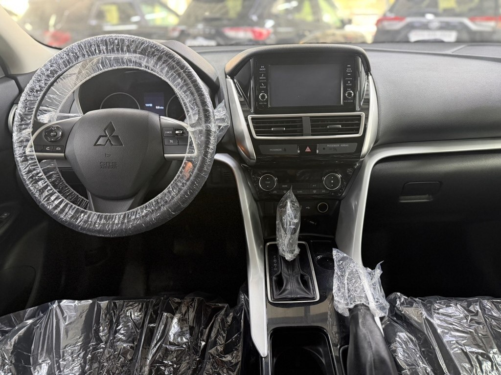 2019 Mitsubishi Eclipse Cross, 1.5L, 169000km - Image 9