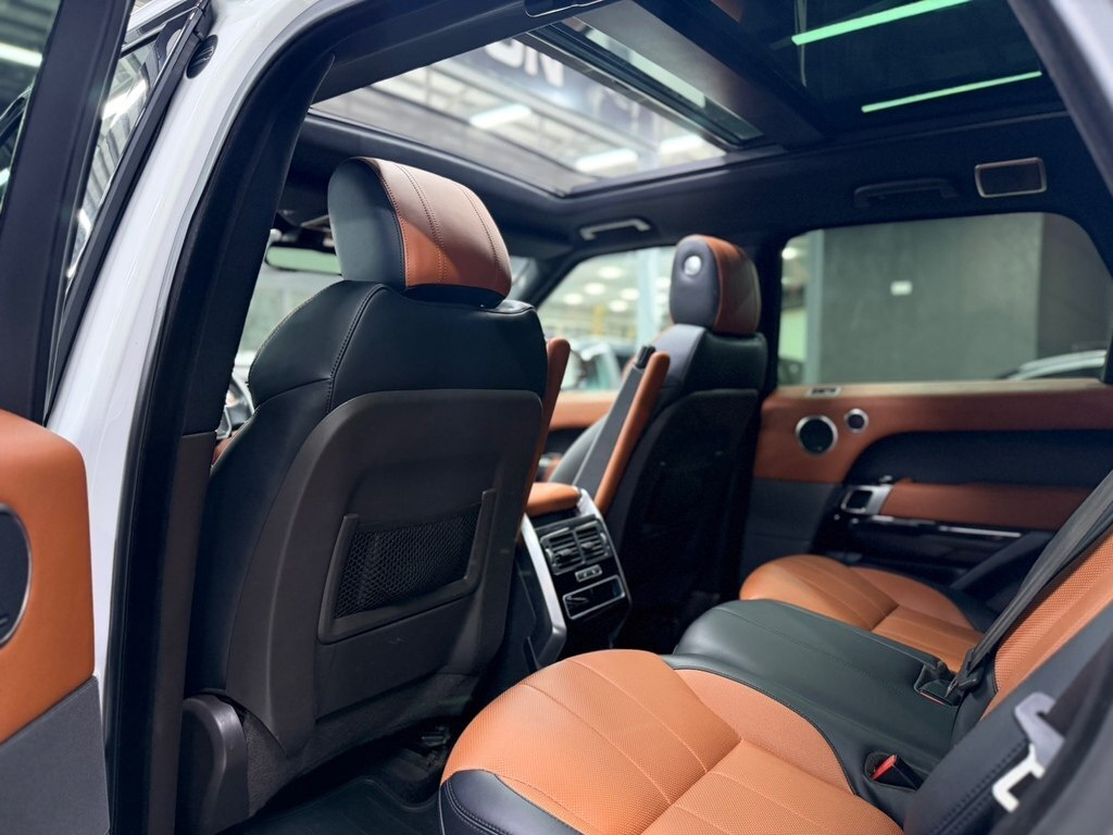 2016 Land Rover RR Sport, 3.0L, 165000km - Image 13