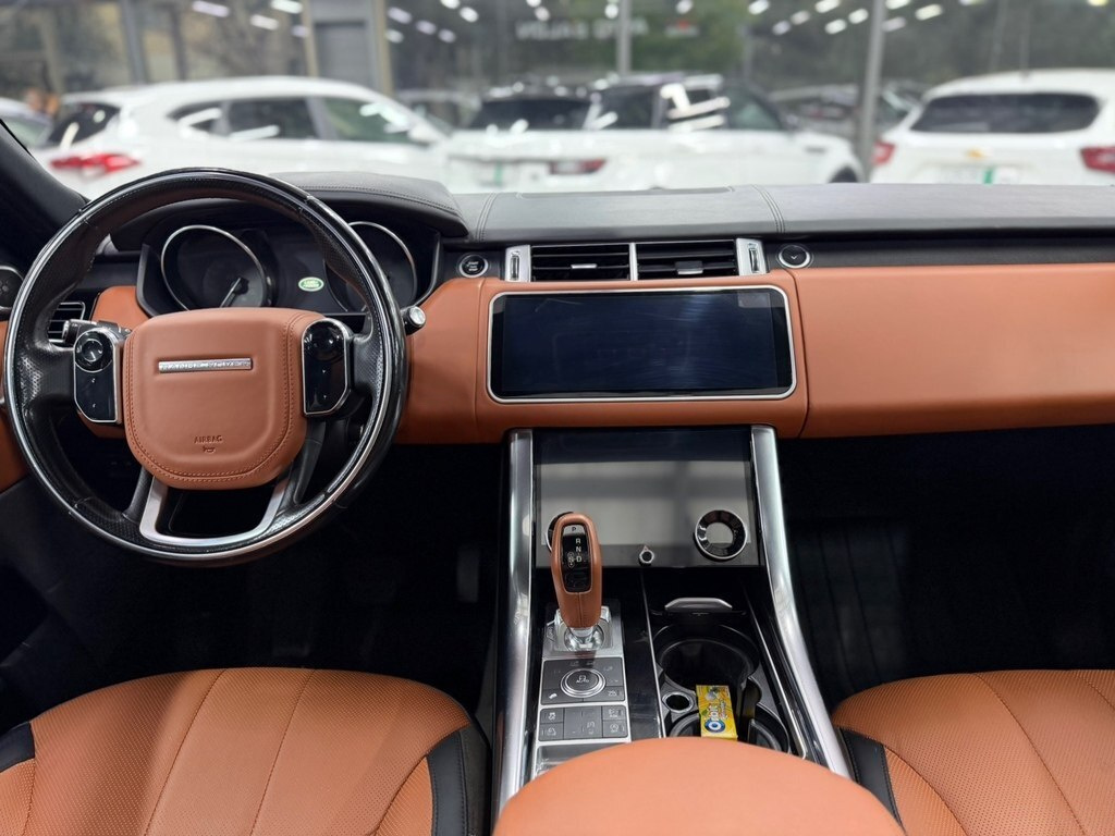 2016 Land Rover RR Sport, 3.0L, 165000km - Image 9