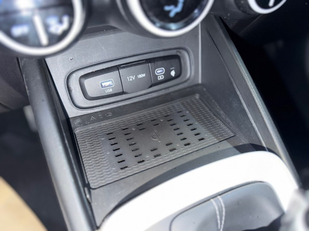 2023 Hyundai Venue, 1.6L, 83000km - Image 12