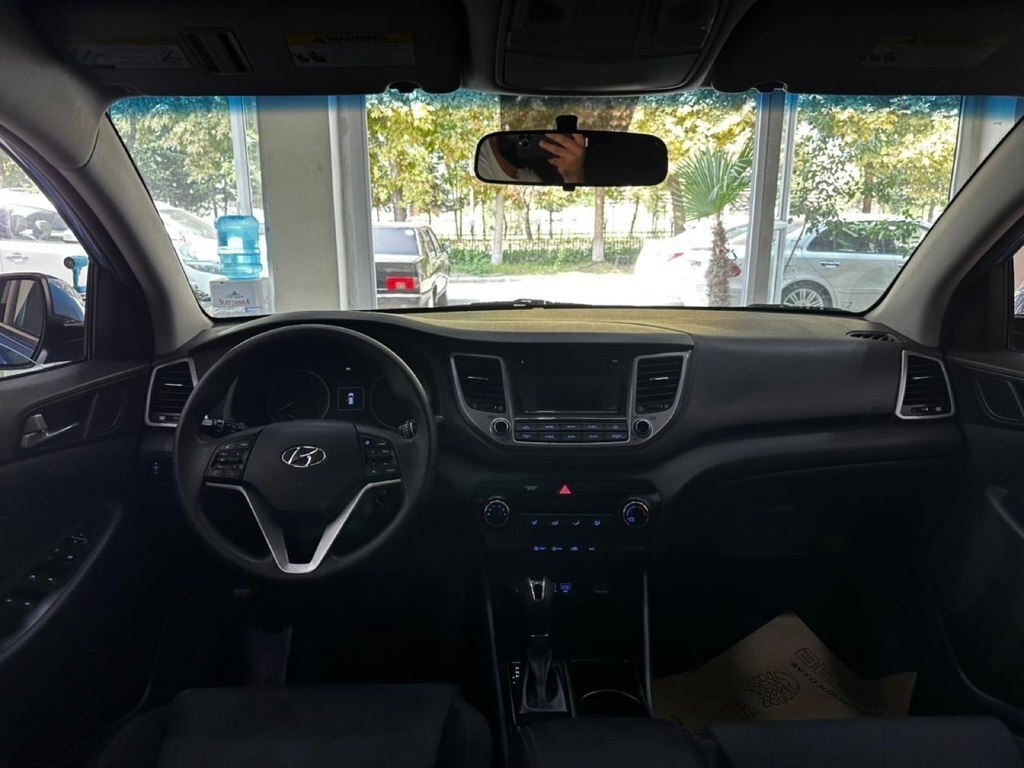 2016 Hyundai Tucson, 2.0L, 296119km - Image 14