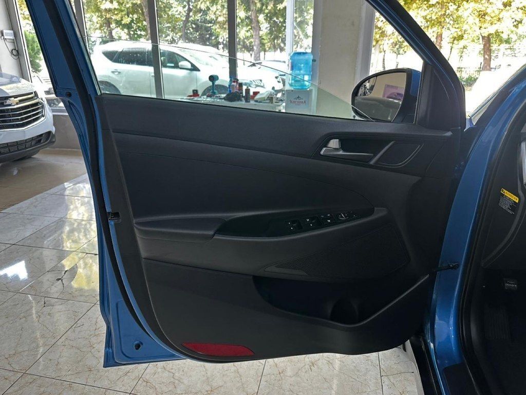 2016 Hyundai Tucson, 2.0L, 296119km - Image 17