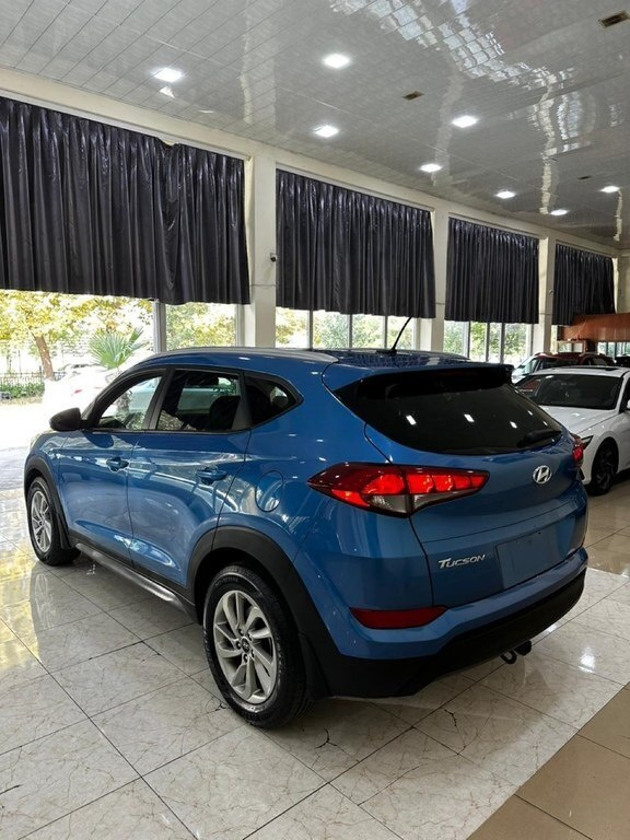 2016 Hyundai Tucson, 2.0L, 296119km - Image 7