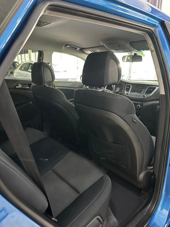 2016 Hyundai Tucson, 2.0L, 296119km - Image 10