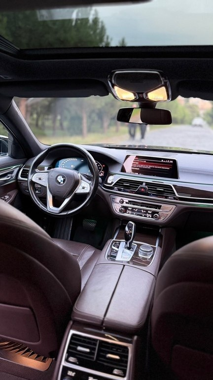 2019 BMW 740, 3.0L, 149500km - Image 12