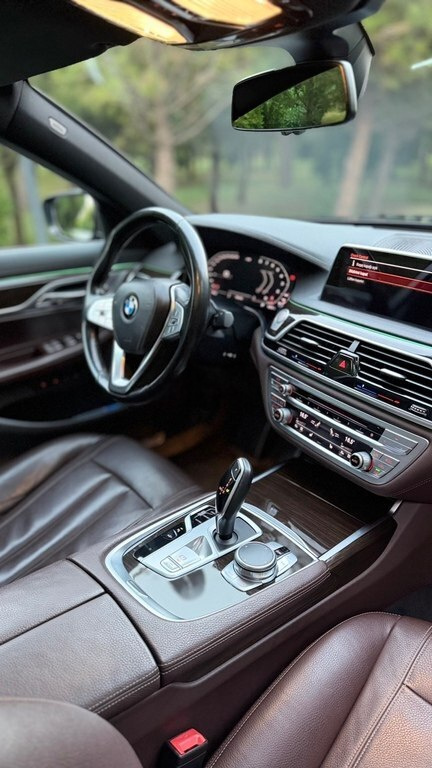 2019 BMW 740, 3.0L, 149500km - Image 13