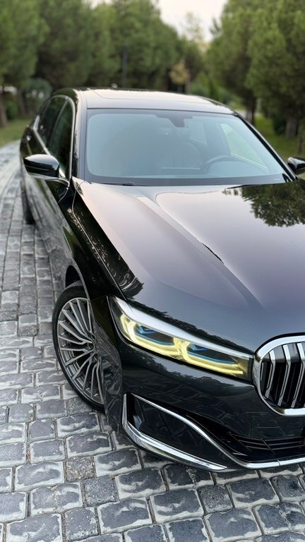 2019 BMW 740, 3.0L, 149500km - Image 4