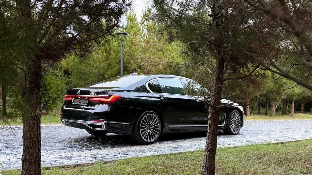 2019 BMW 740, 3.0L, 149500km - Image 9
