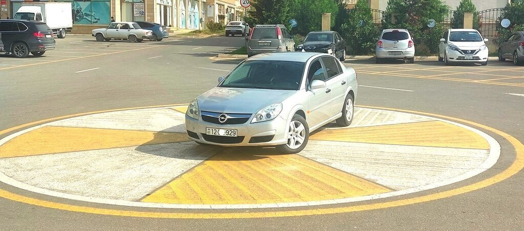 2006 Opel Vectra, 1.9L, 463000km - Image 2