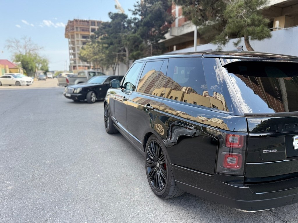 2016 Land Rover Range Rover, 3.0L, 62764km - Image 6