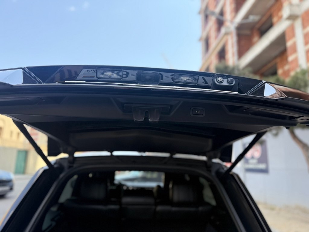 2016 Land Rover Range Rover, 3.0L, 62764km - Image 8