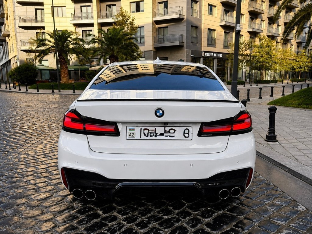2021 BMW 530e, 2.0L, 54278km - Image 5