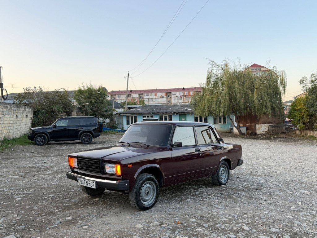 2008 LADA (VAZ) 2107, 1.6L, 61123km - Image 1