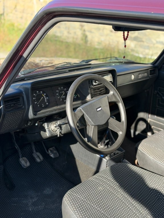 2008 LADA (VAZ) 2107, 1.6L, 61123km - Image 11