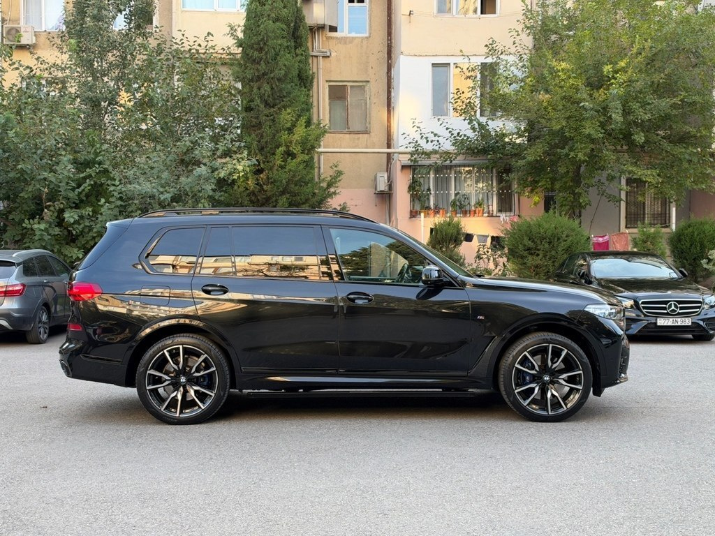 2019 BMW X7, 3.0L, 71500km - Image 3