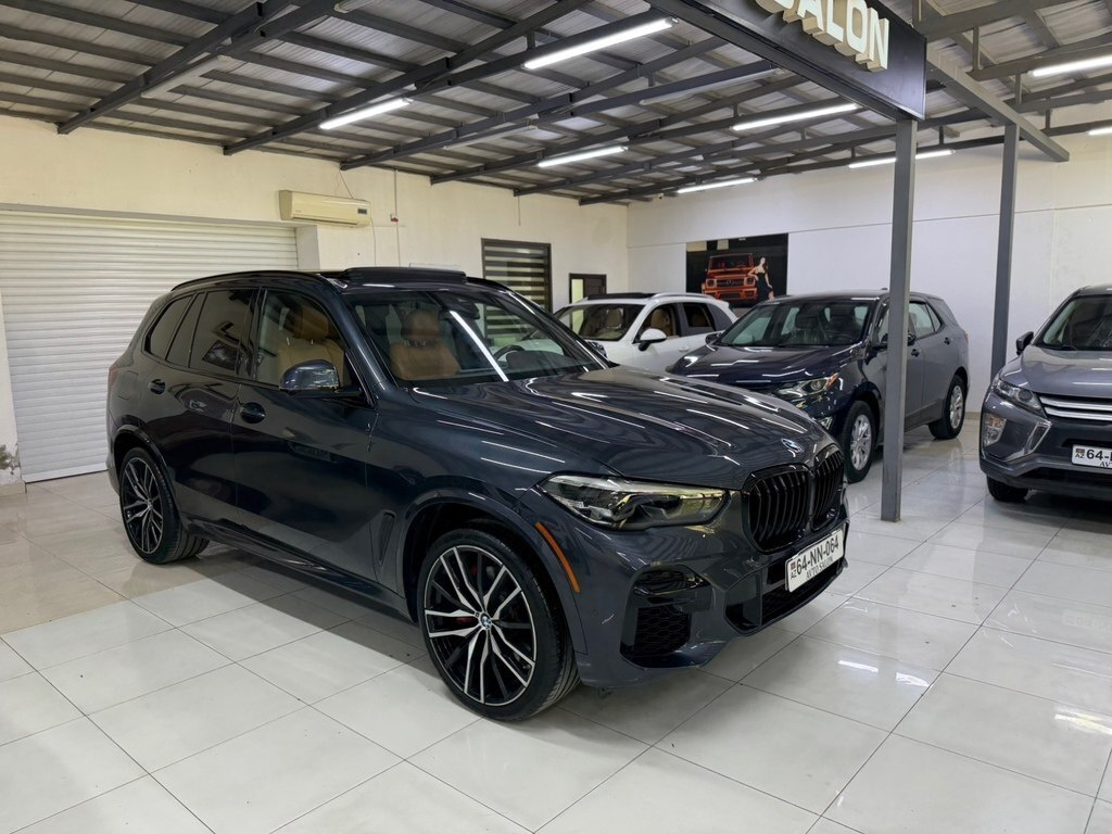 2022 BMW X5, 3.0L, 36000km - Image 3